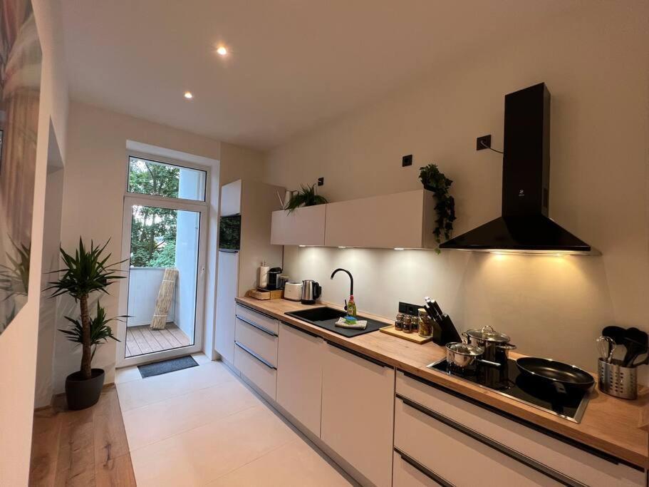 Soul-Apartment Balkon Privatparkplatz 2 Boxspringbetten 55Zoll Tv Wlan Лайпциг Екстериор снимка